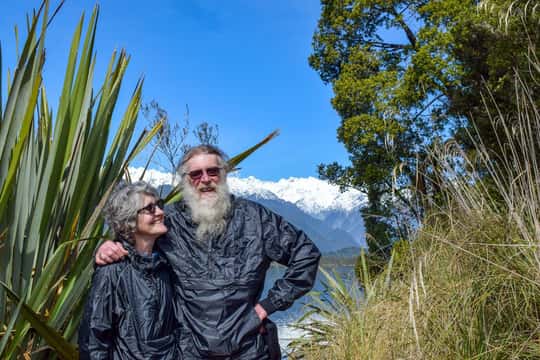 Franz Josef Glacier: 2.5-Hour Lake Mapourika Cruise and Walk